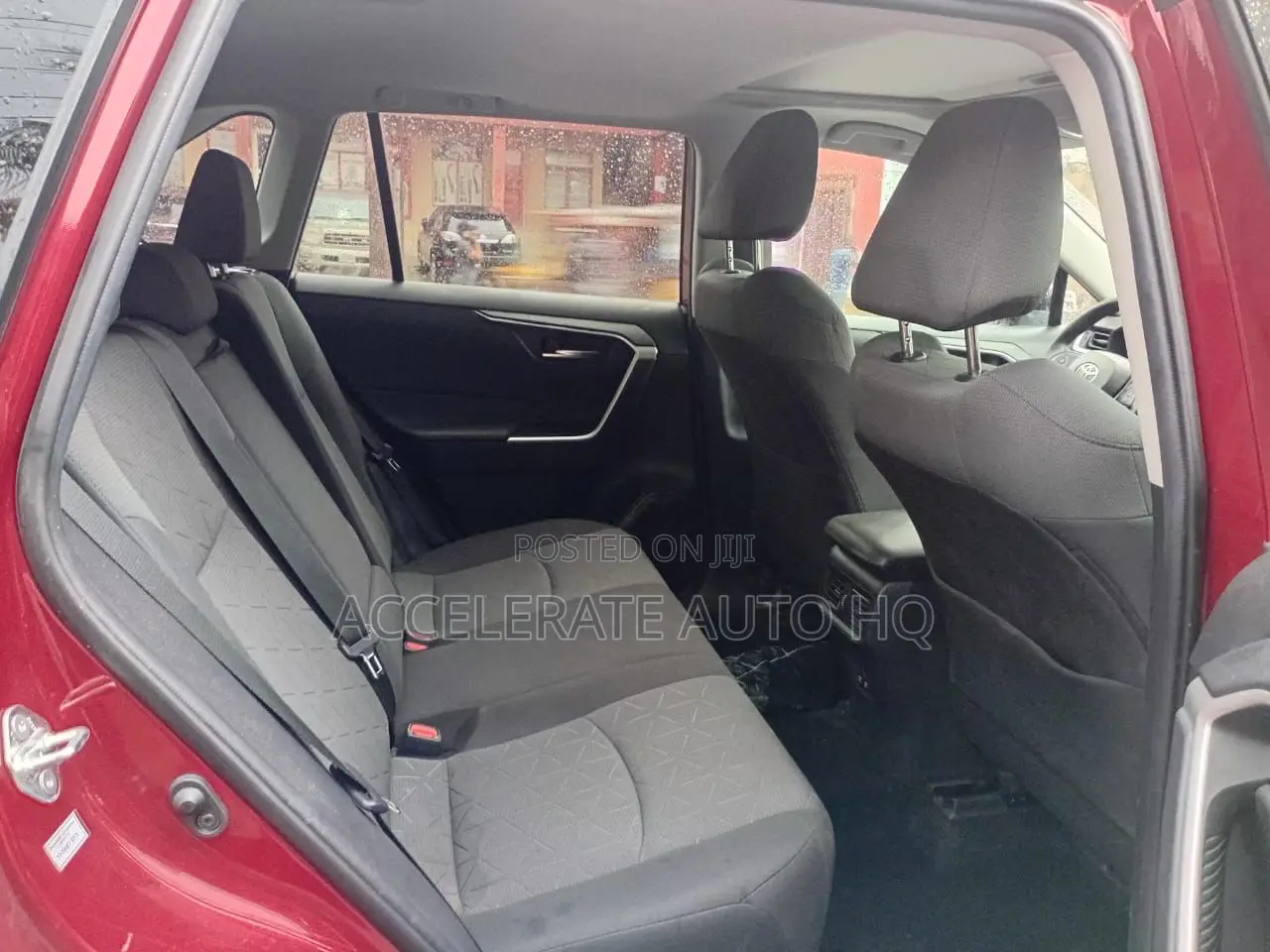 Toyota RAV4 XLE 2021 Red