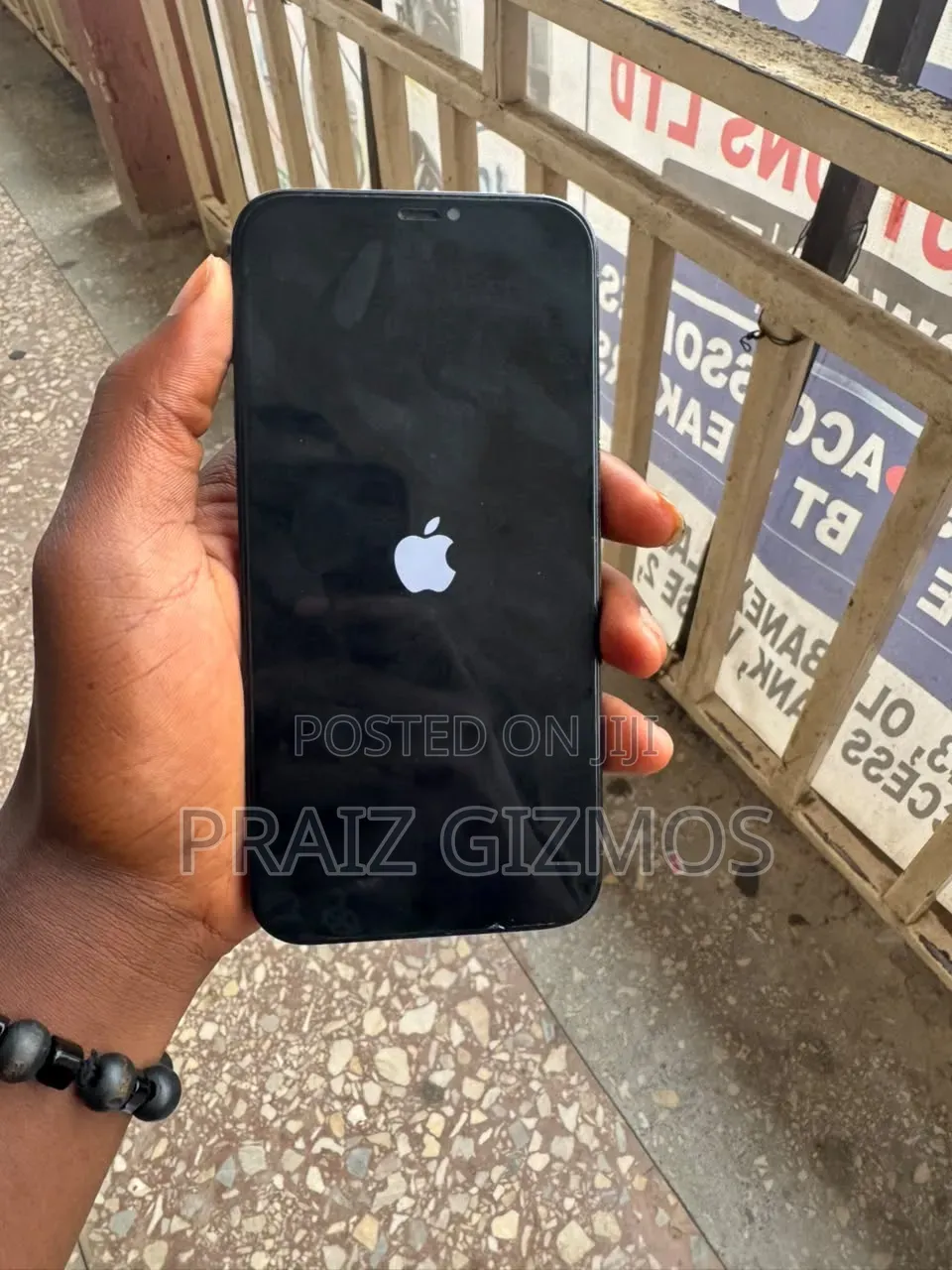 Apple iPhone 13 256 GB Green