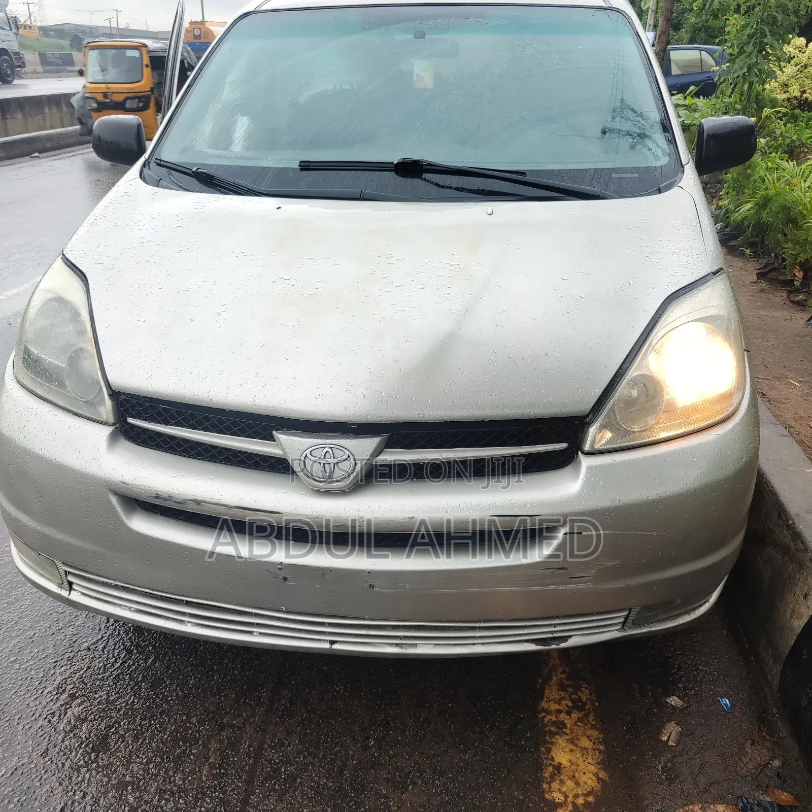 Toyota Sienna 2005 Silver