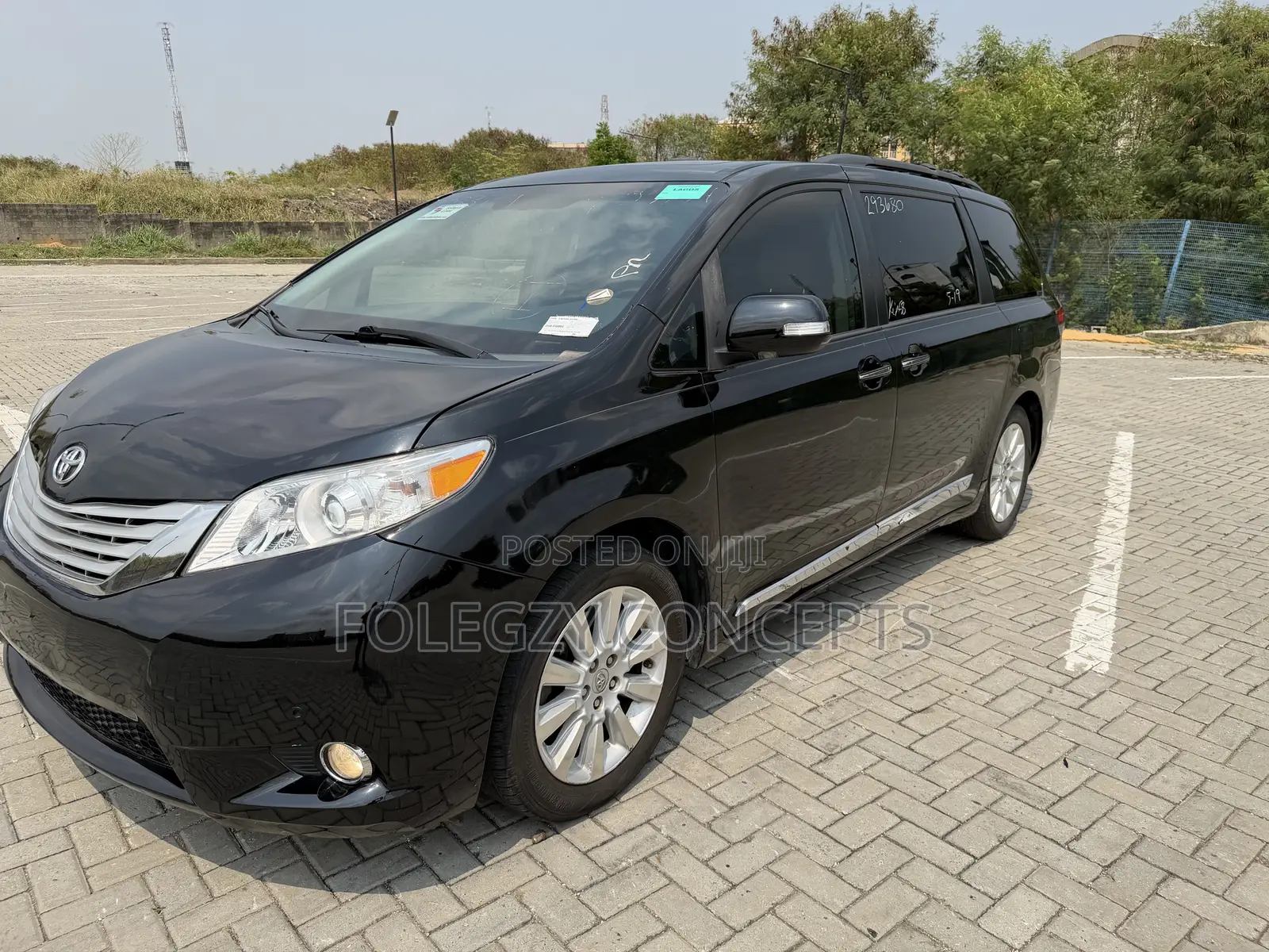 Toyota Sienna Limited AWD 7-Passenger 2013 Black