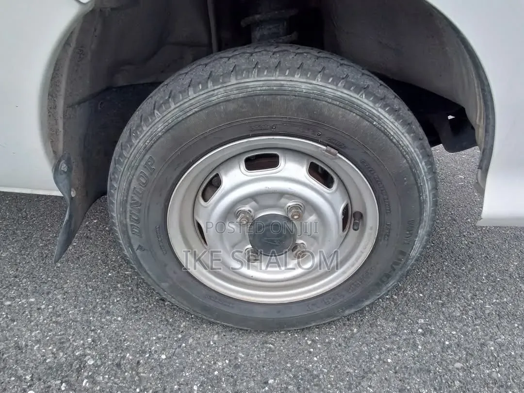 Daihatsu Hijet 2010 White