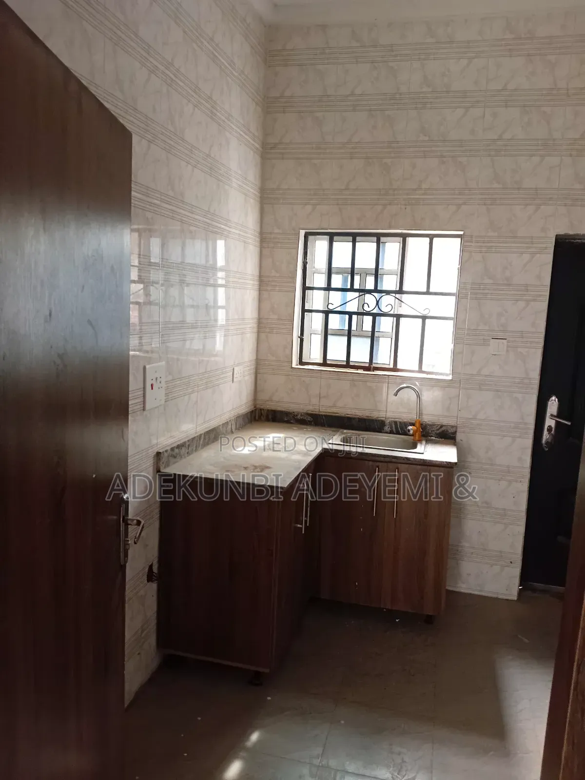 1bdrm Block of Flats in Ushafa for rent