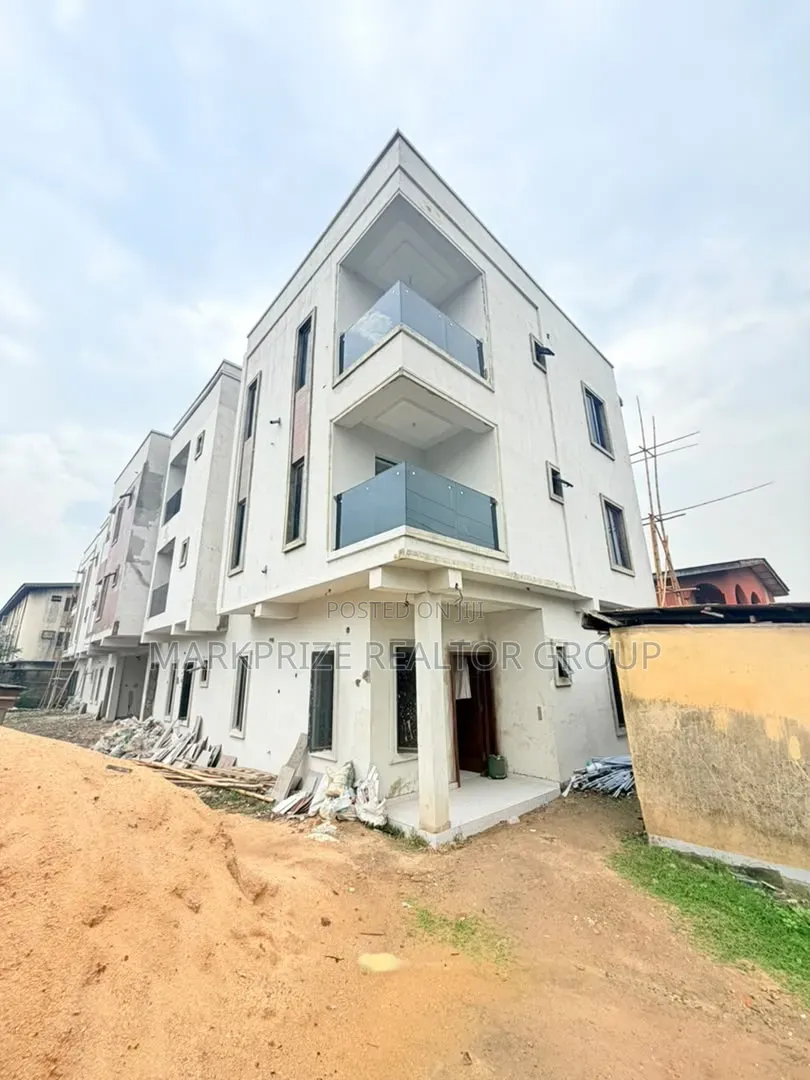 3bdrm Apartment in Oko Oba Agege for sale