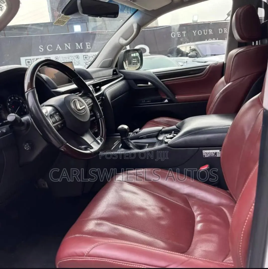 Lexus LX 570 (5 seats) AWD 2018 White