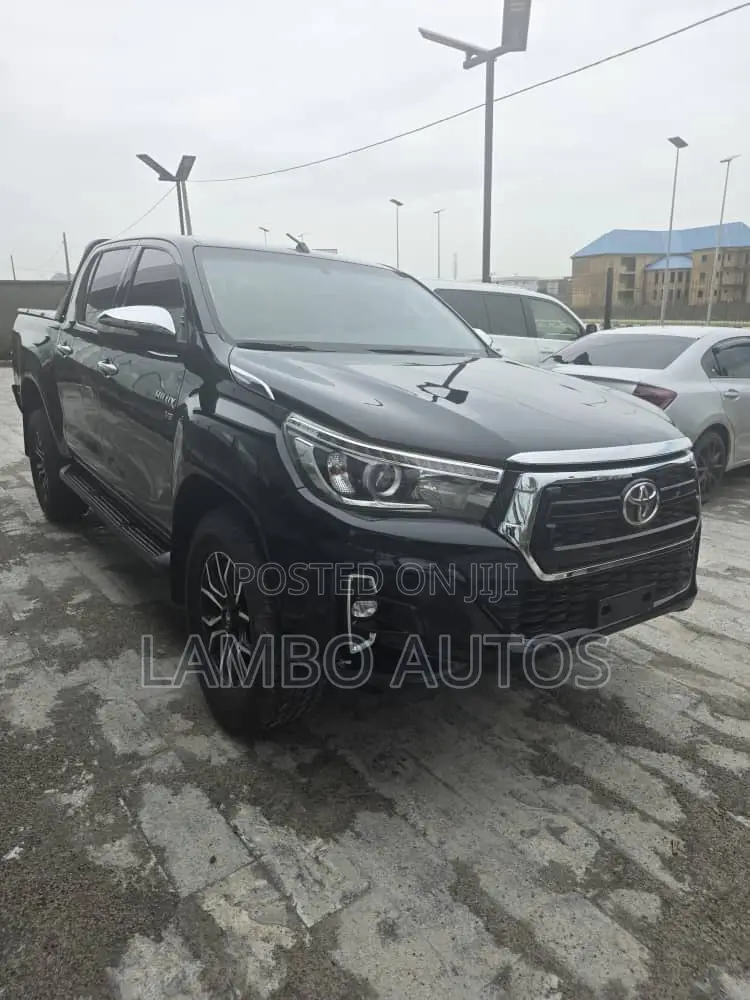 Toyota Hilux 2019 Black