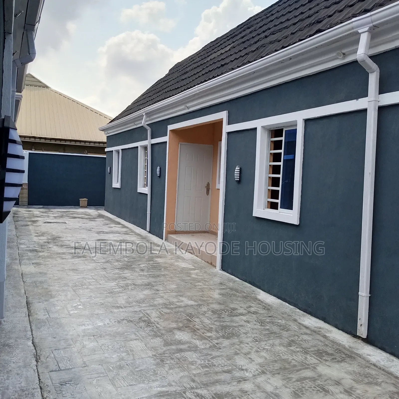 Mini Flat in Unity Estate for sale