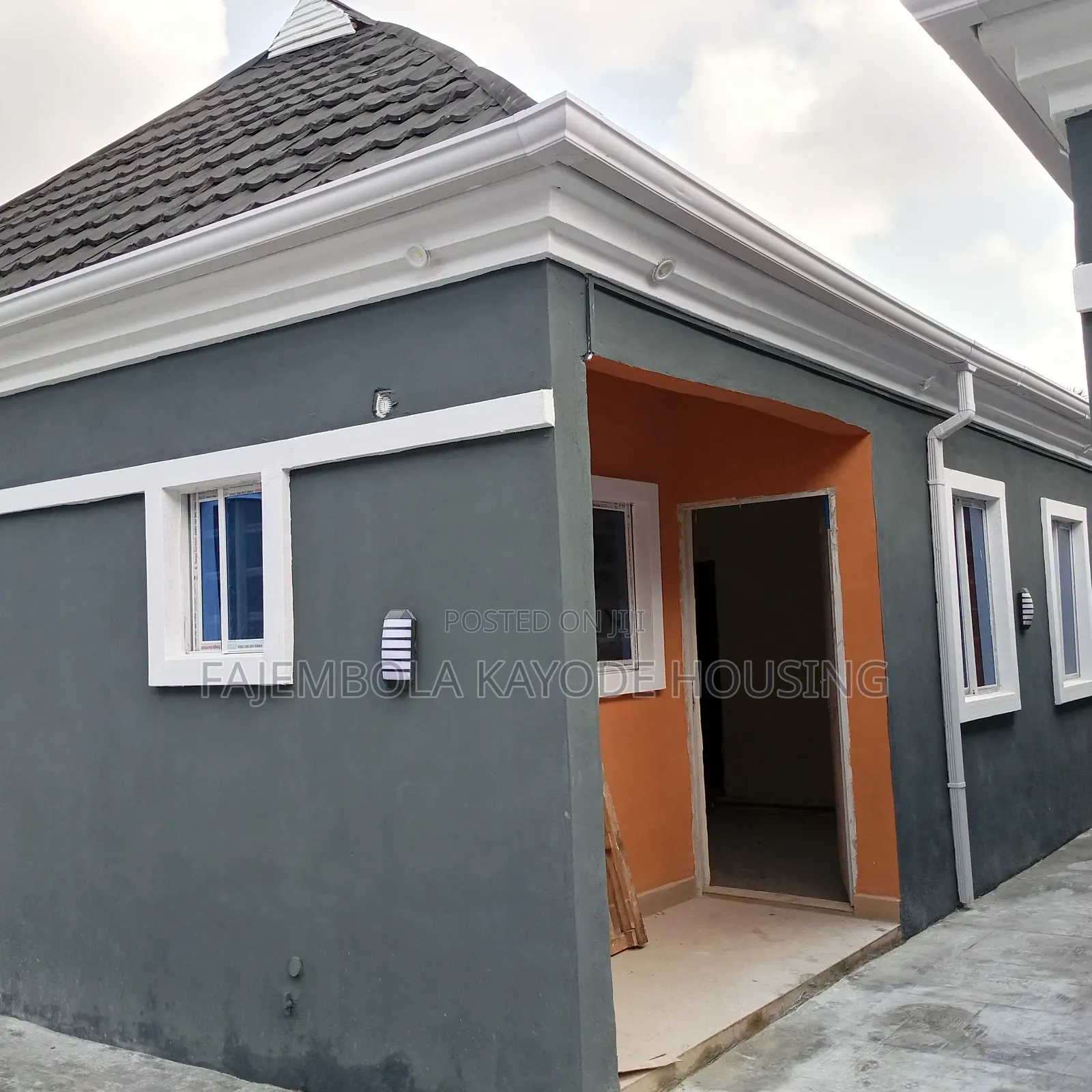 Mini Flat in Unity Estate for sale