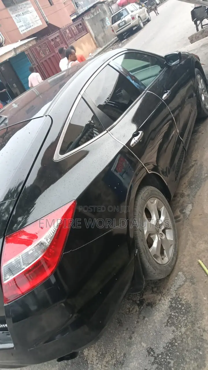Honda Crosstour 2011 Black