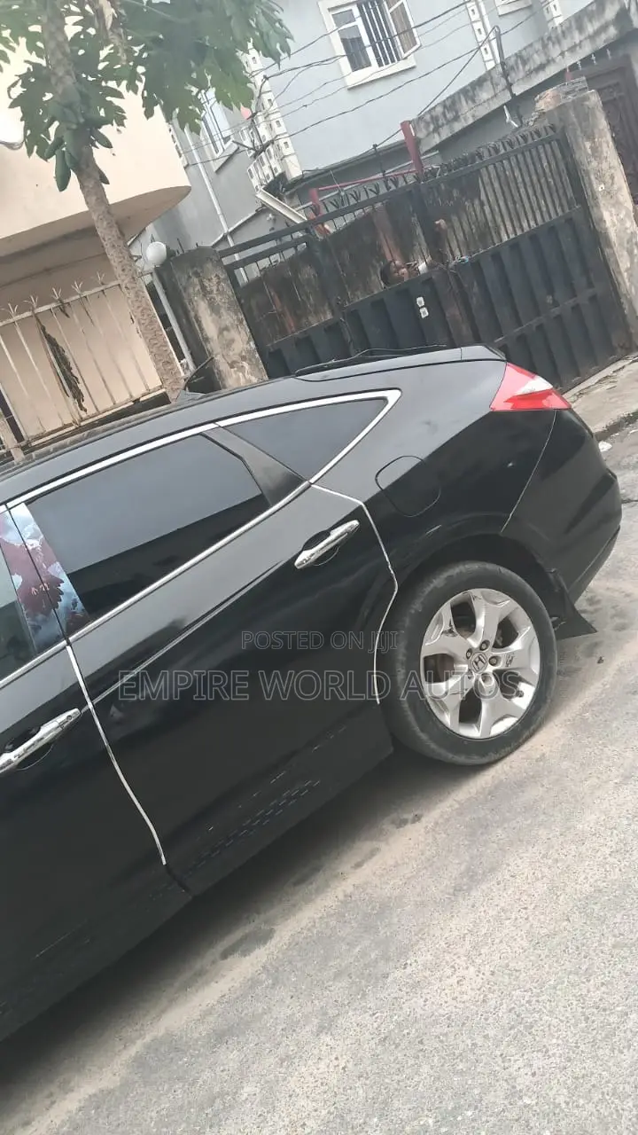 Honda Crosstour 2011 Black