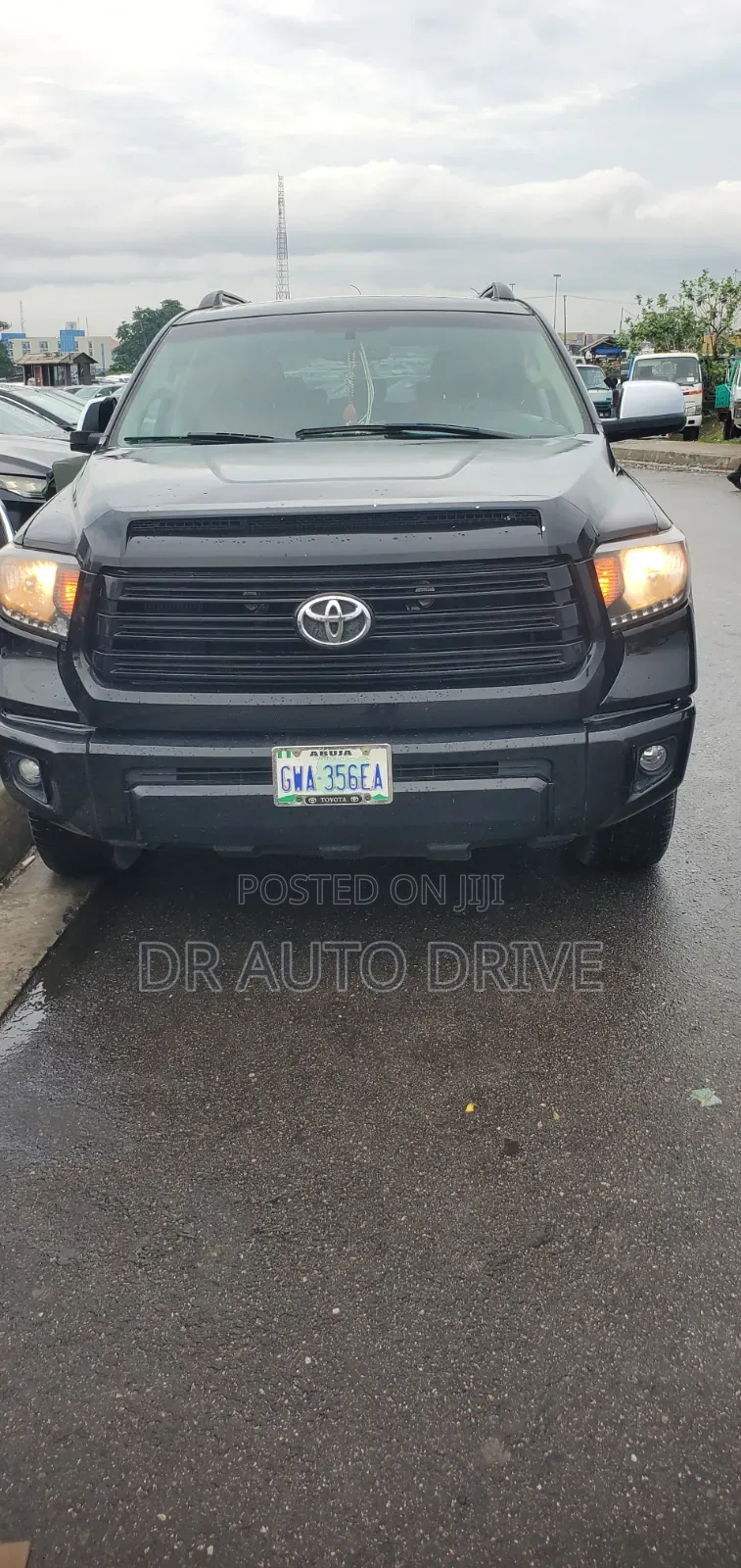 Toyota Sequoia Limited FFV 4dr SUV 4WD (5.7L 8cyl 6A) 2010 Black