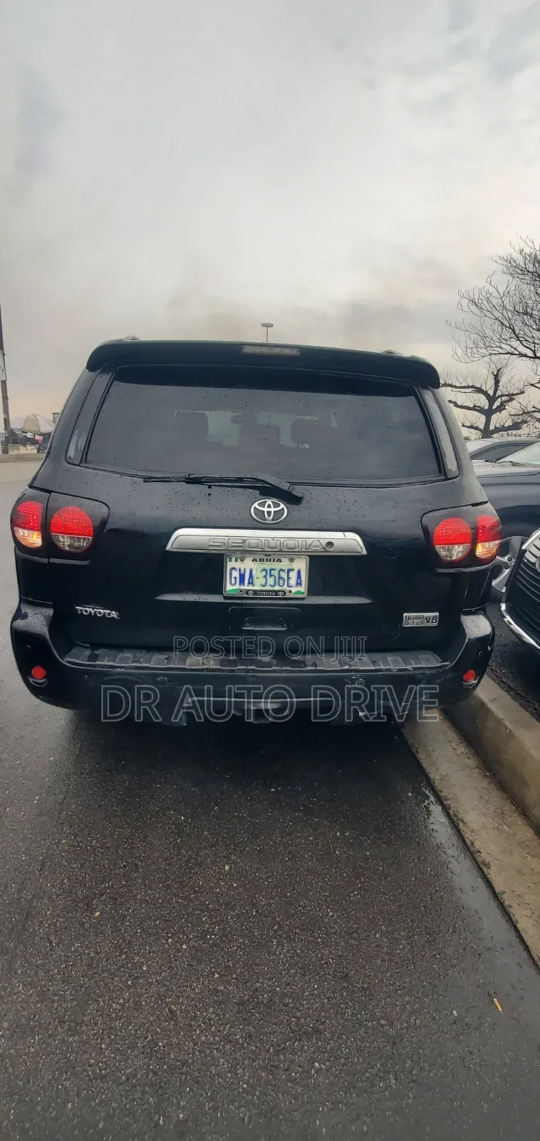 Toyota Sequoia Limited FFV 4dr SUV 4WD (5.7L 8cyl 6A) 2010 Black