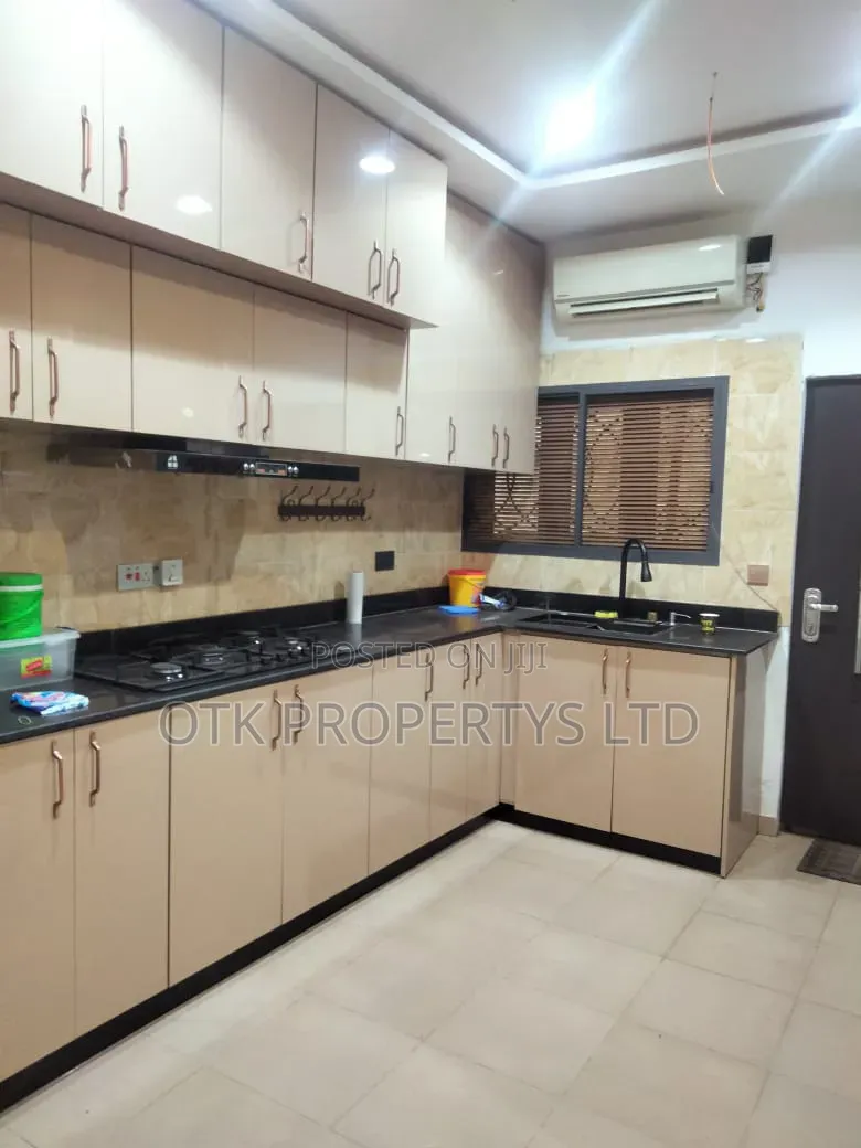 Furnished 4bdrm Duplex in Mshel Rock Of for sale