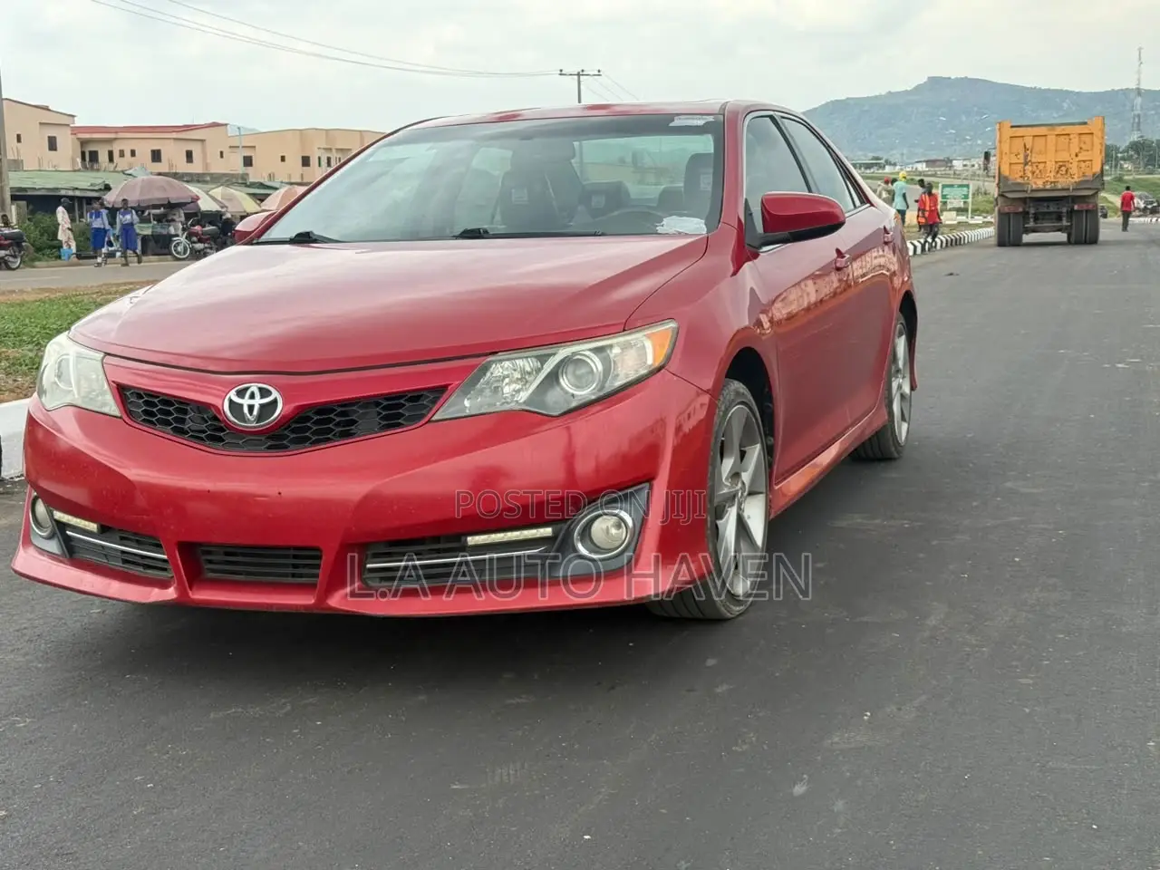Toyota Camry SE 4dr Sedan (2.5L 4cyl 6A) 2013 Red
