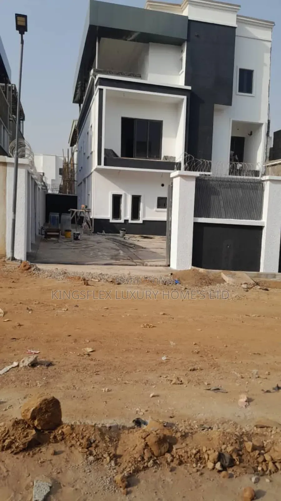 6bdrm Duplex in Ochacho Estate, Life Camp for sale