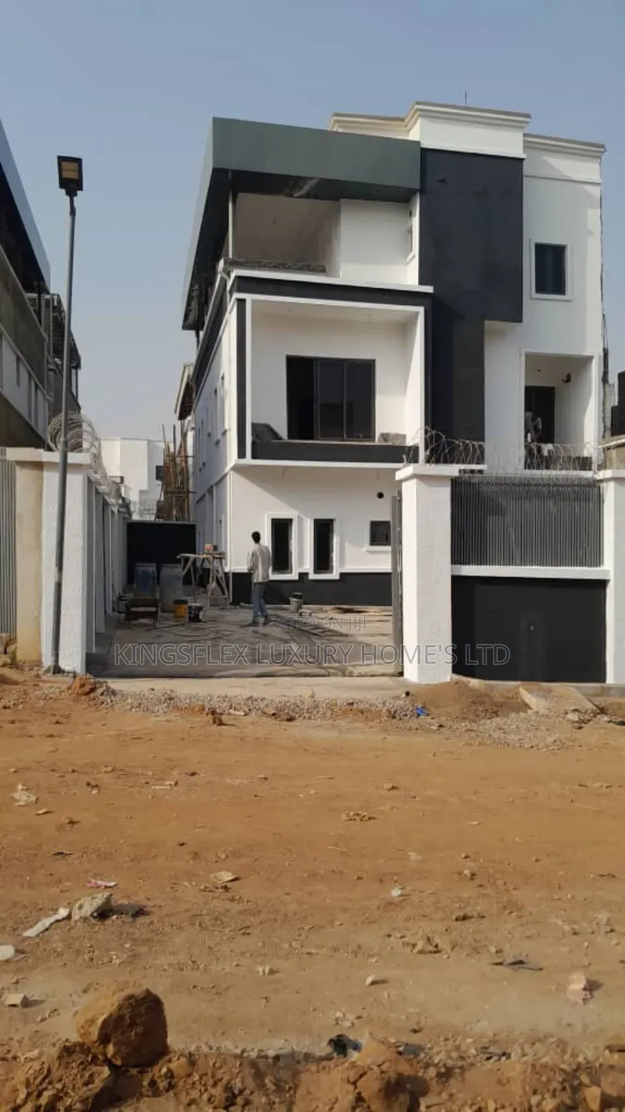 6bdrm Duplex in Ochacho Estate, Life Camp for sale