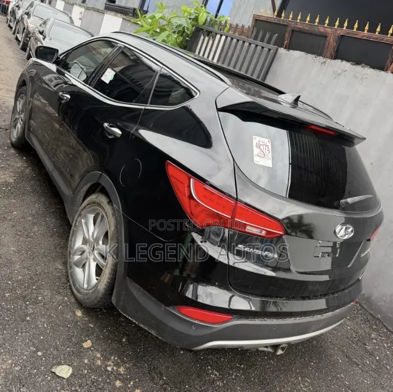 Hyundai Santa Fe 2014 Black
