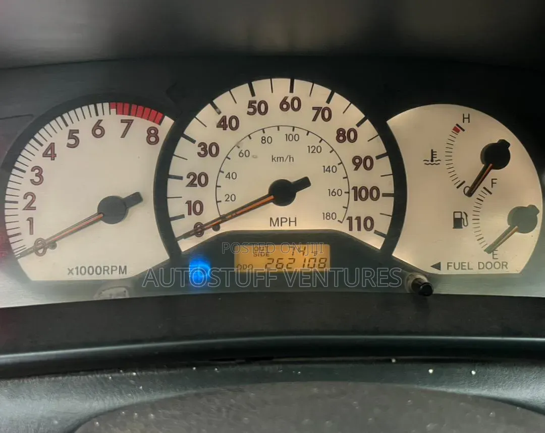 Toyota Corolla 2004 Silver