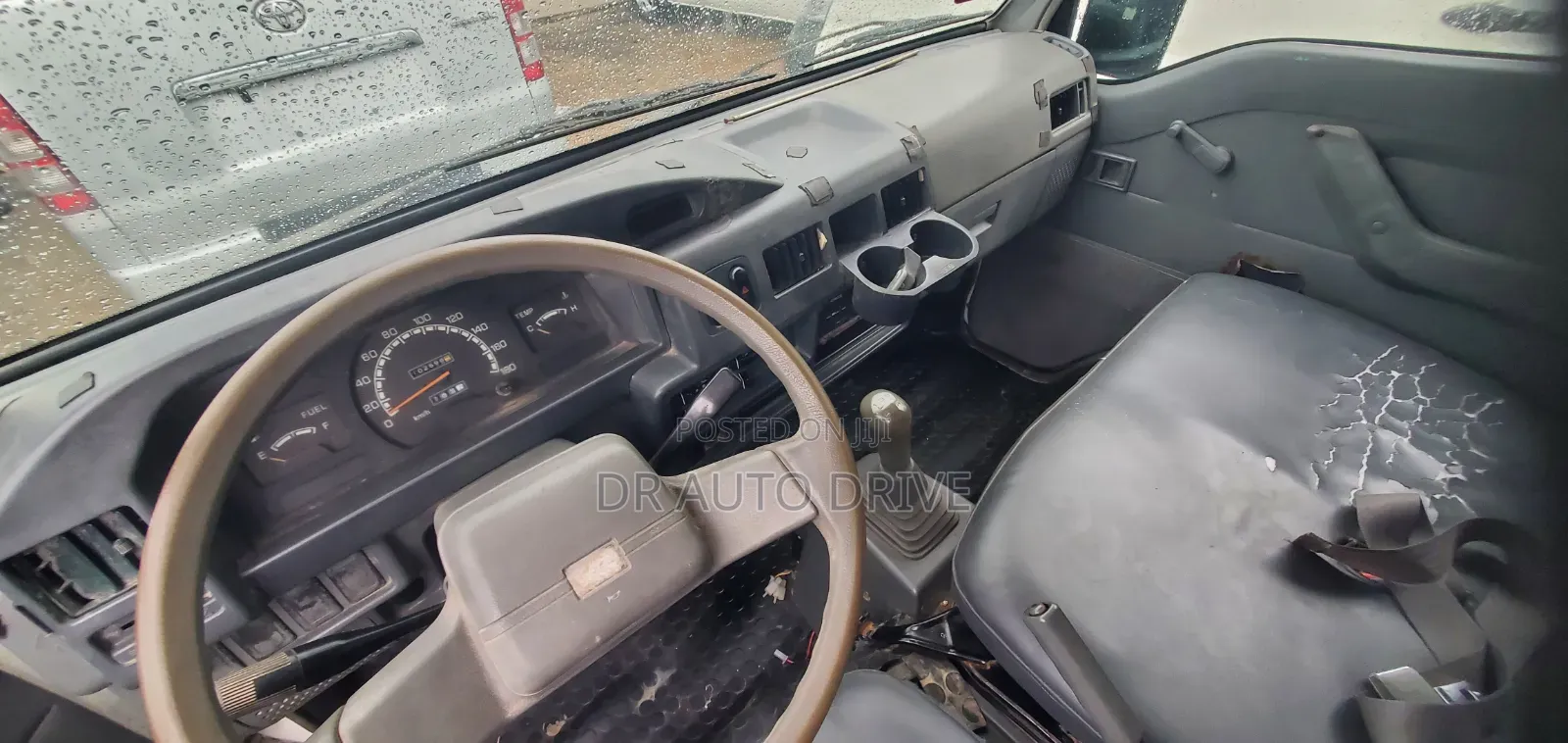 Mitsubishi L400 2005 White