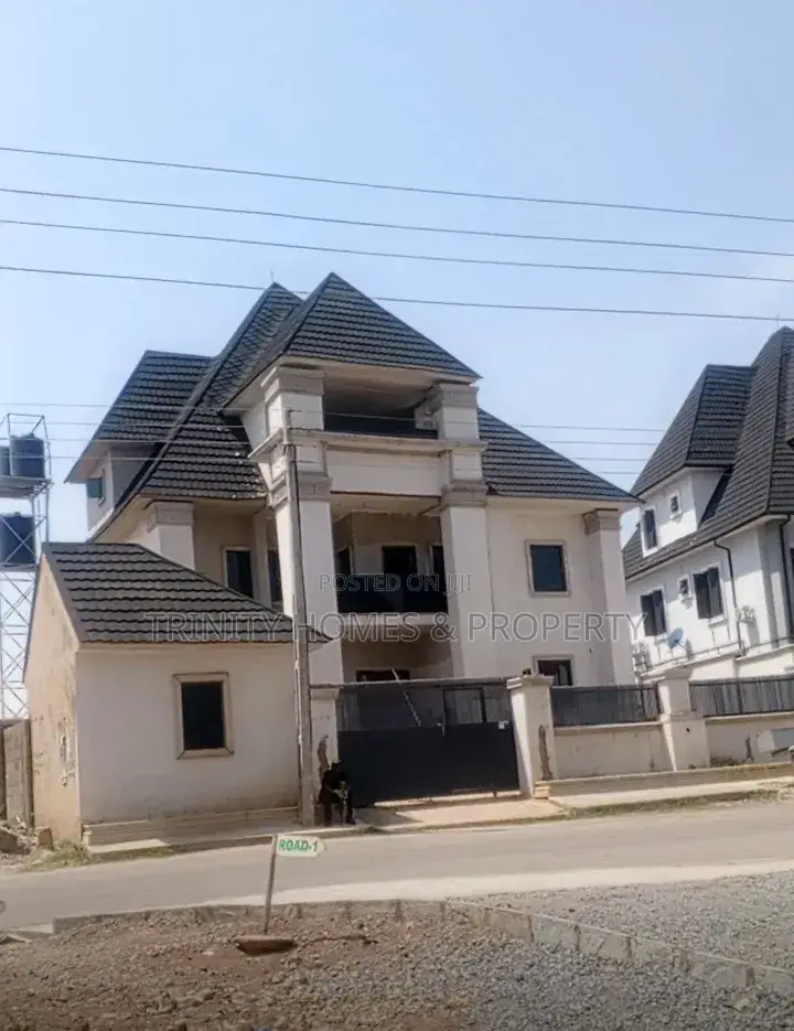 6bdrm Duplex in Faplins Estate,, Galadimawa for sale
