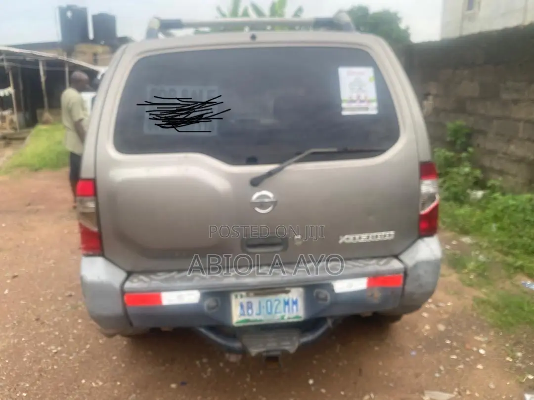 Nissan Xterra Automatic 2005 Gray