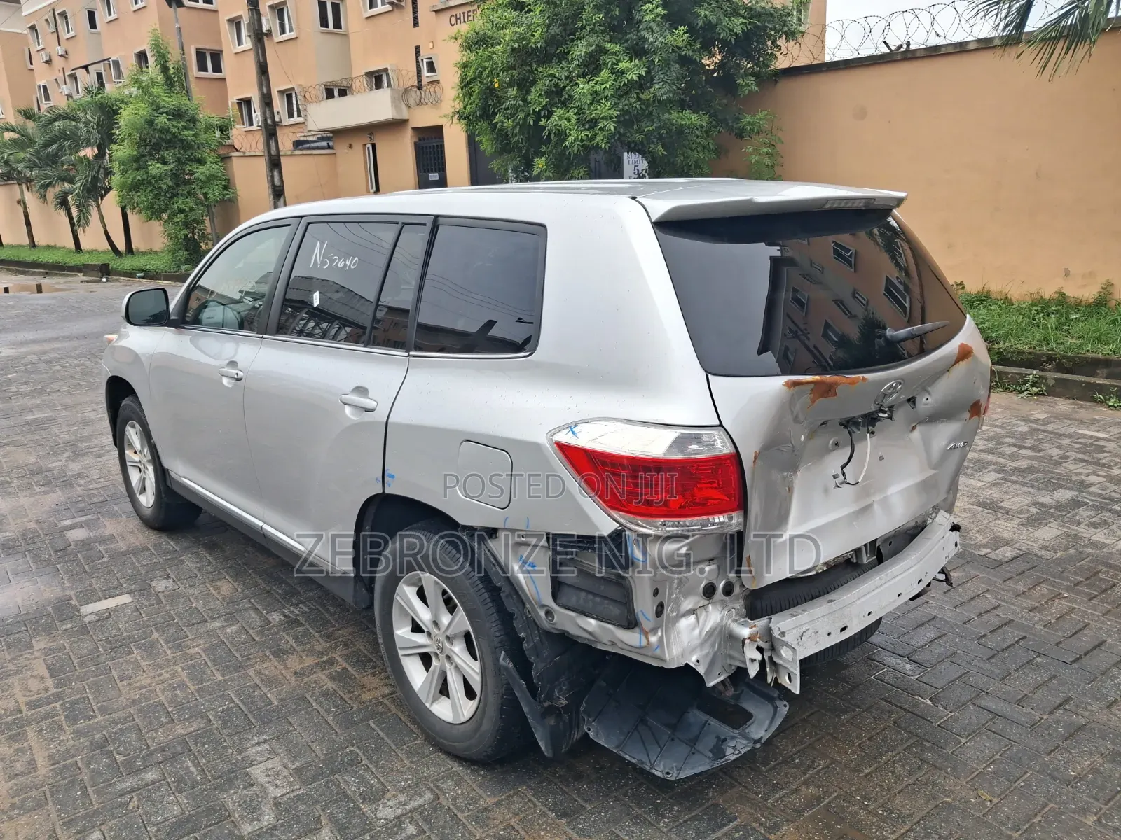 Toyota Highlander SE 3.5L 4WD 2013 Silver
