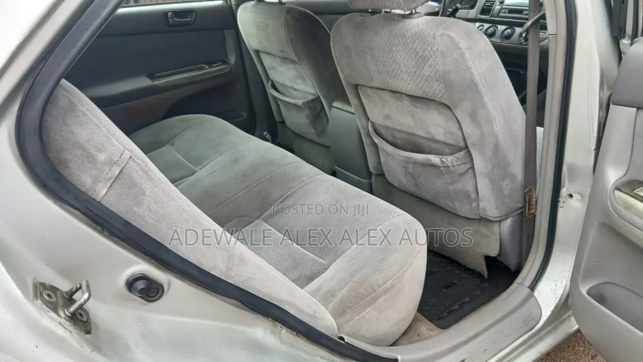 Toyota Camry 2004 Silver