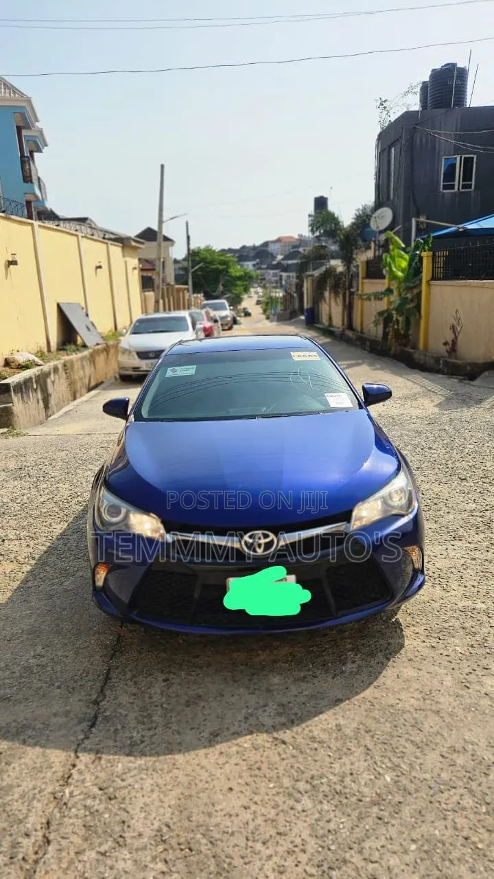 Toyota Camry SE 4dr Sedan (2.5L 4cyl 6A) 2015 Blue
