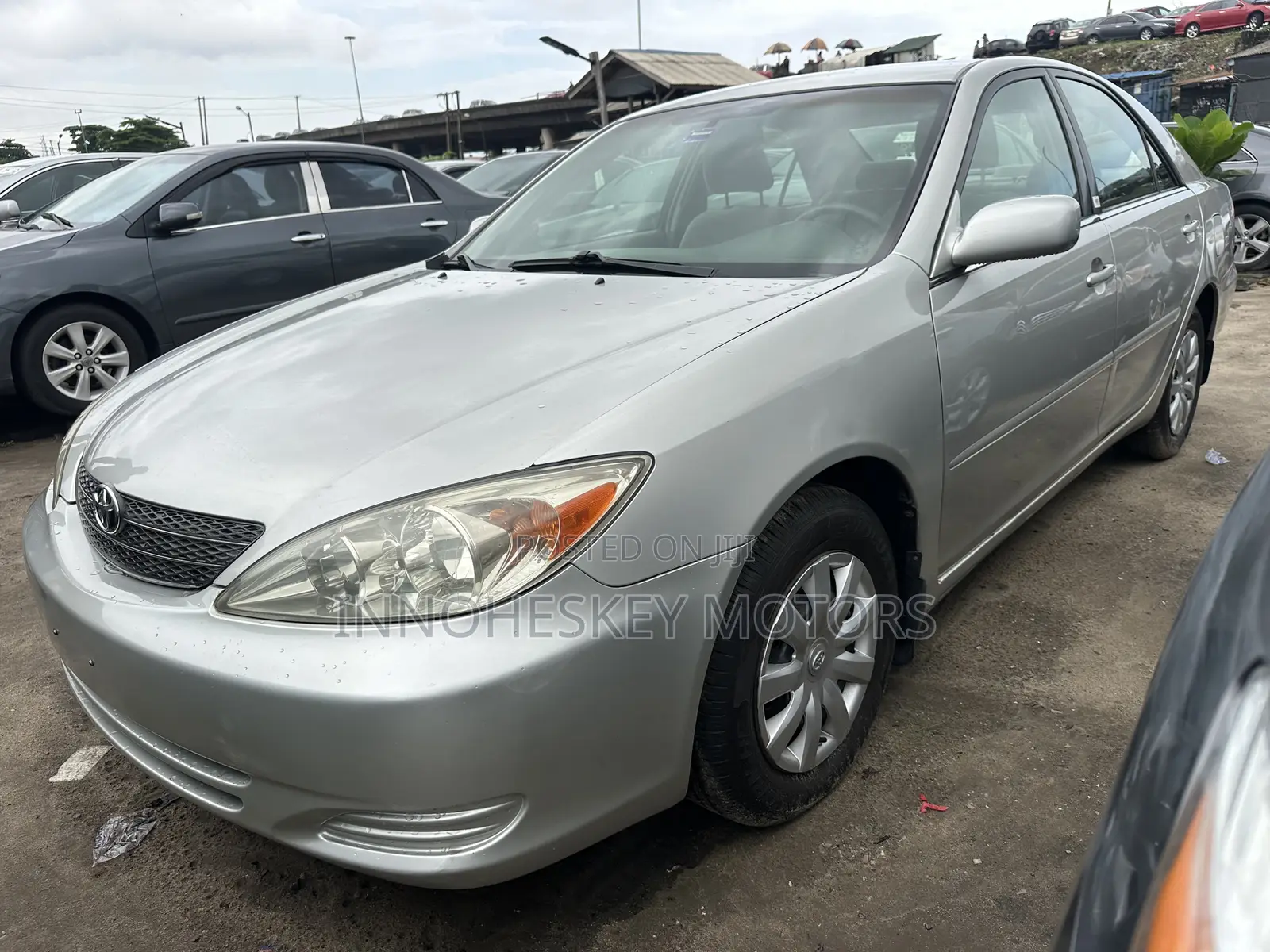 Toyota Camry LE 4dr Sedan (2.4L 4cyl 5M) 2004 Silver