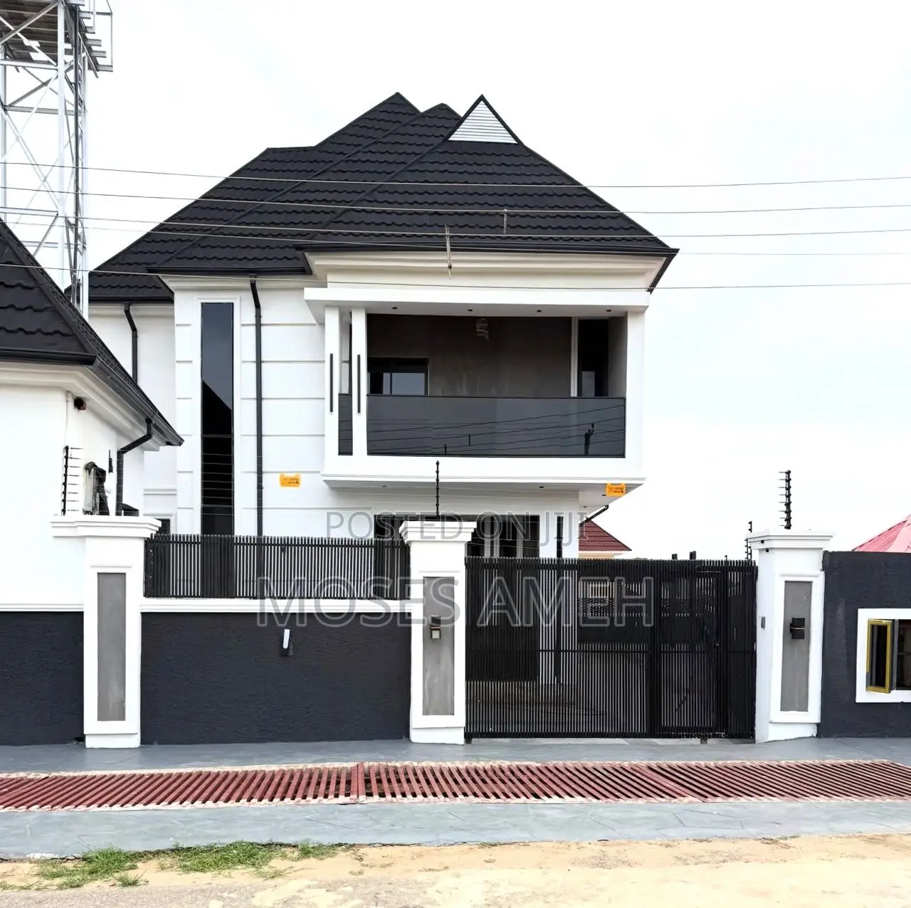 4bdrm Townhouse/Terrace in Apo Resettlement for sale