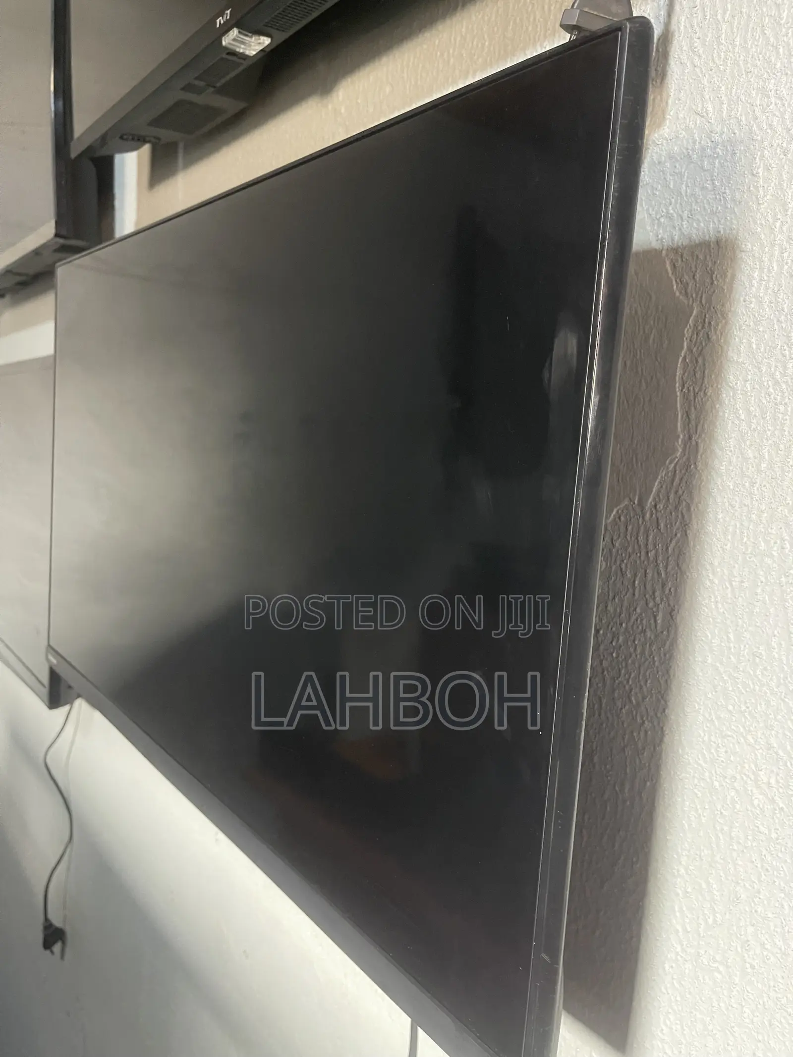 36 Inches Toshiba Smart Tv