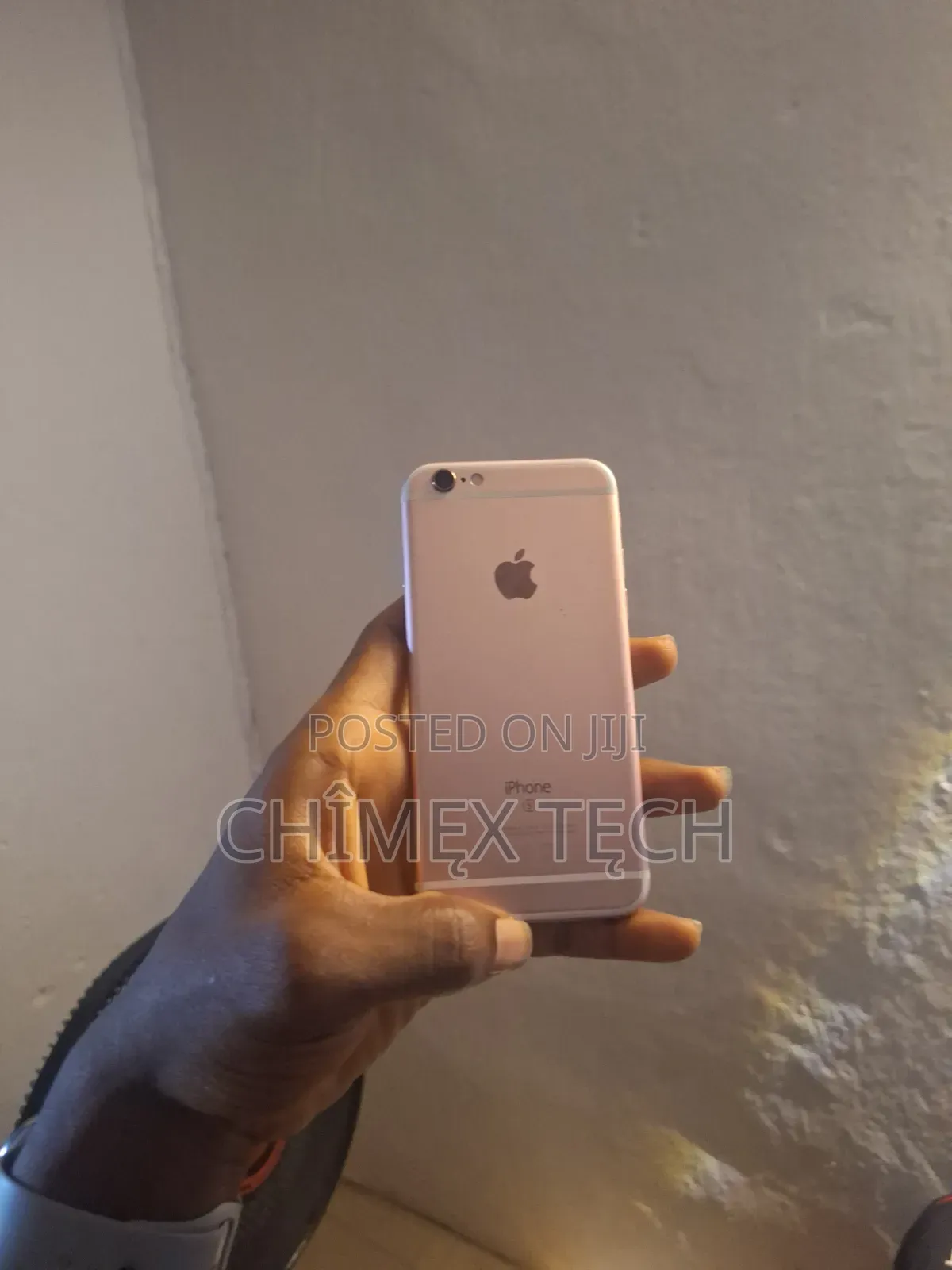 Apple iPhone 6s 32 GB Rose Gold