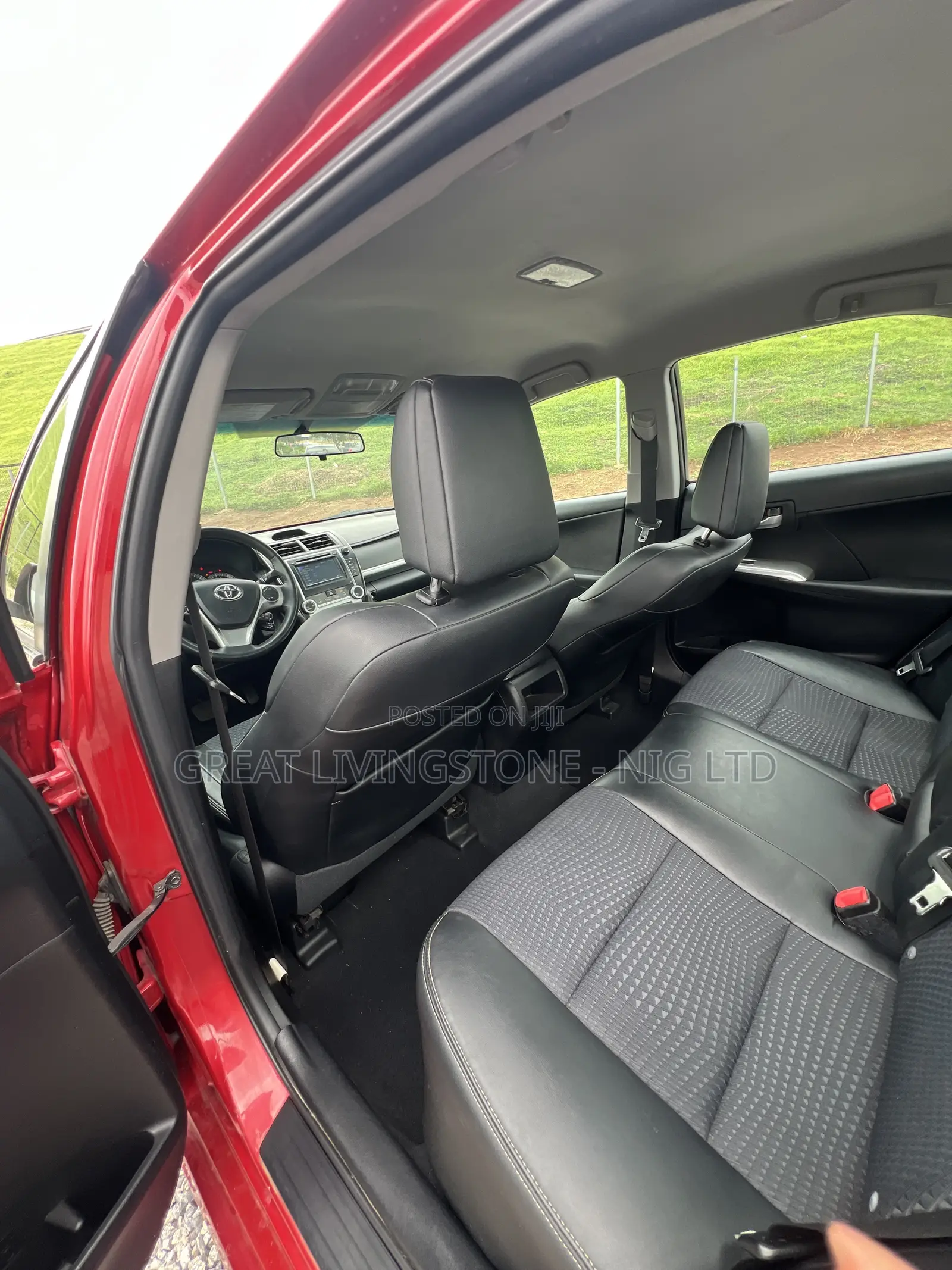 Toyota Camry SE 4dr Sedan (2.5L 4cyl 6A) 2013 Red