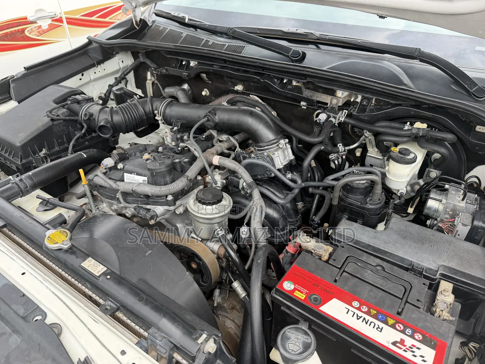 Toyota Hilux 2023 White