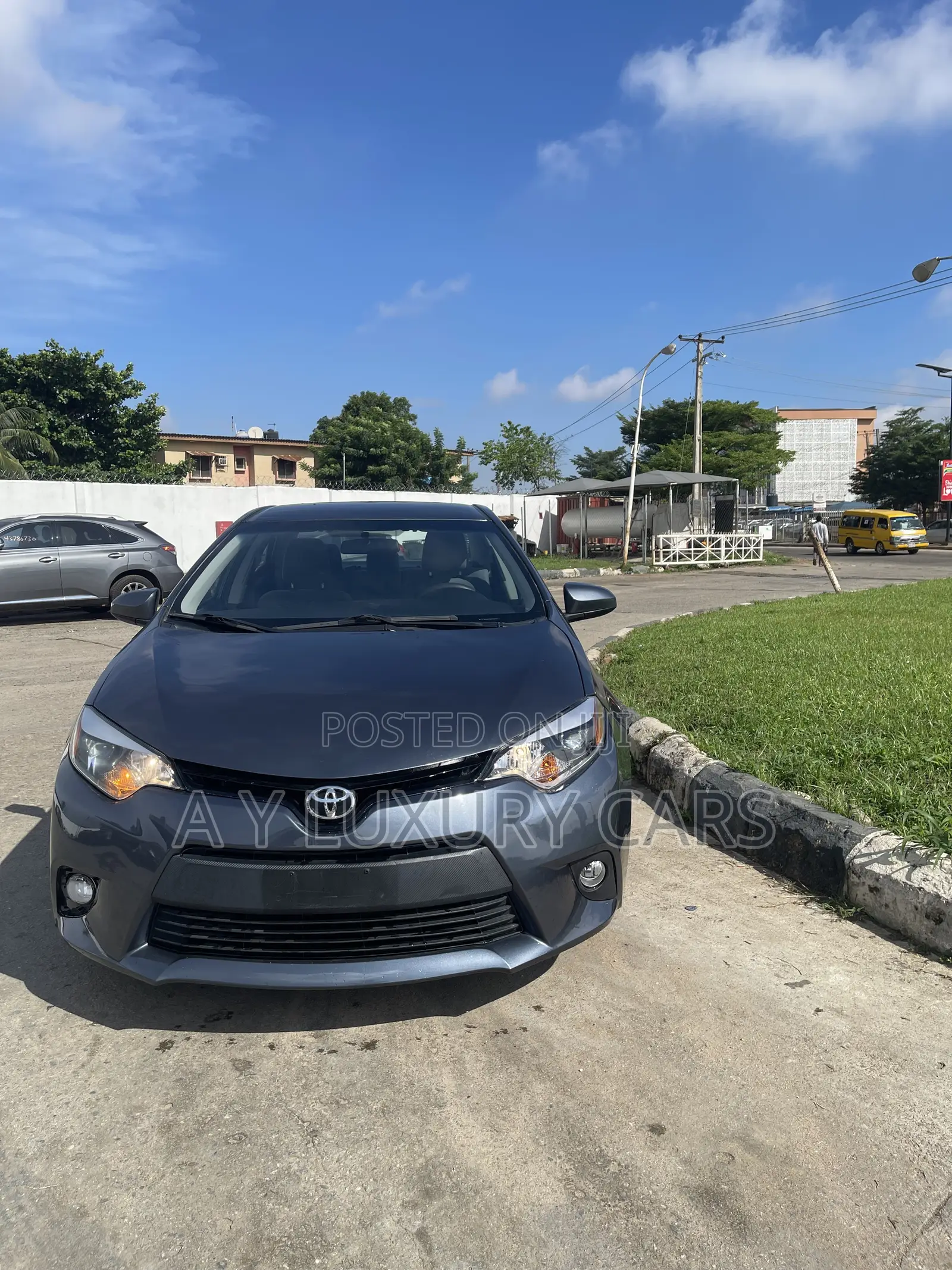 Toyota Corolla LE 4dr Sedan (1.8L 4cyl CVT) 2016 Gray