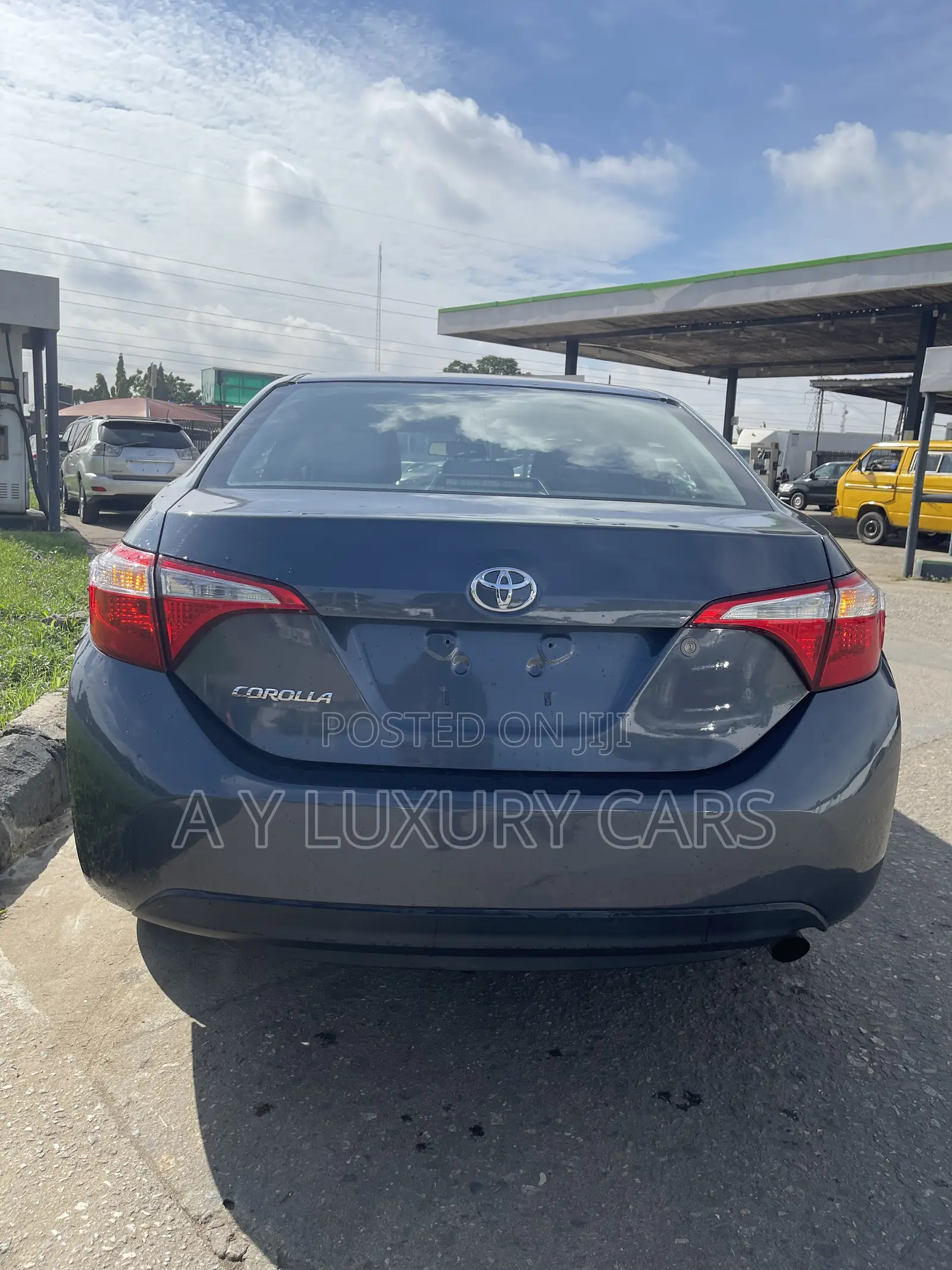 Toyota Corolla LE 4dr Sedan (1.8L 4cyl CVT) 2016 Gray