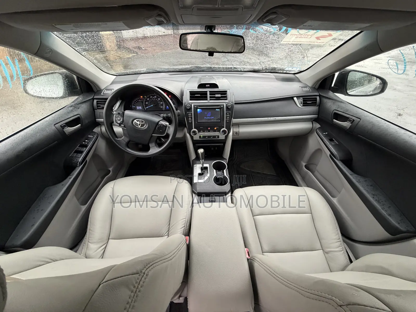 Toyota Camry LE 4dr Sedan (2.5L 4cyl 6A) 2012 Silver
