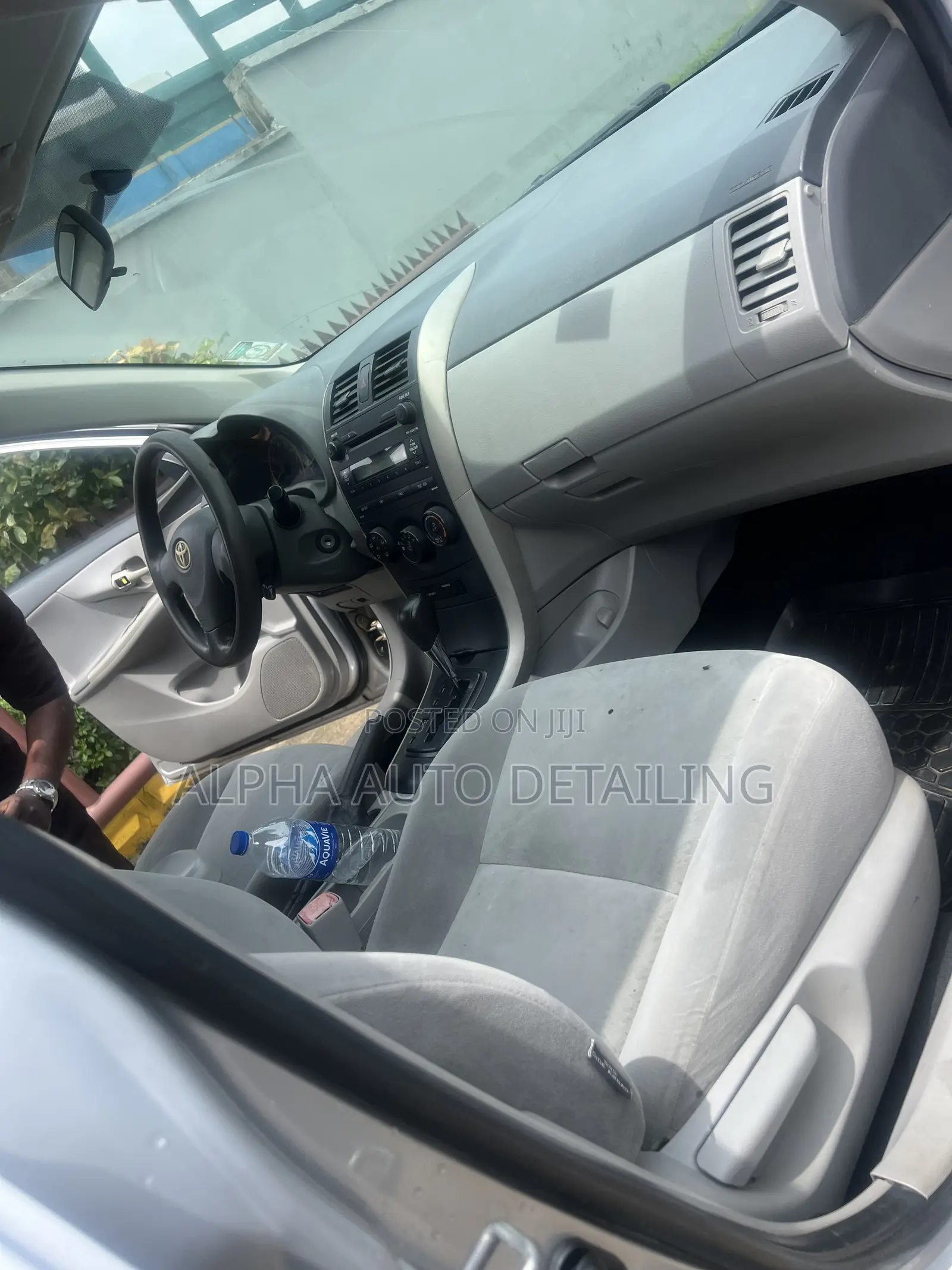 Toyota Corolla 2010 Silver
