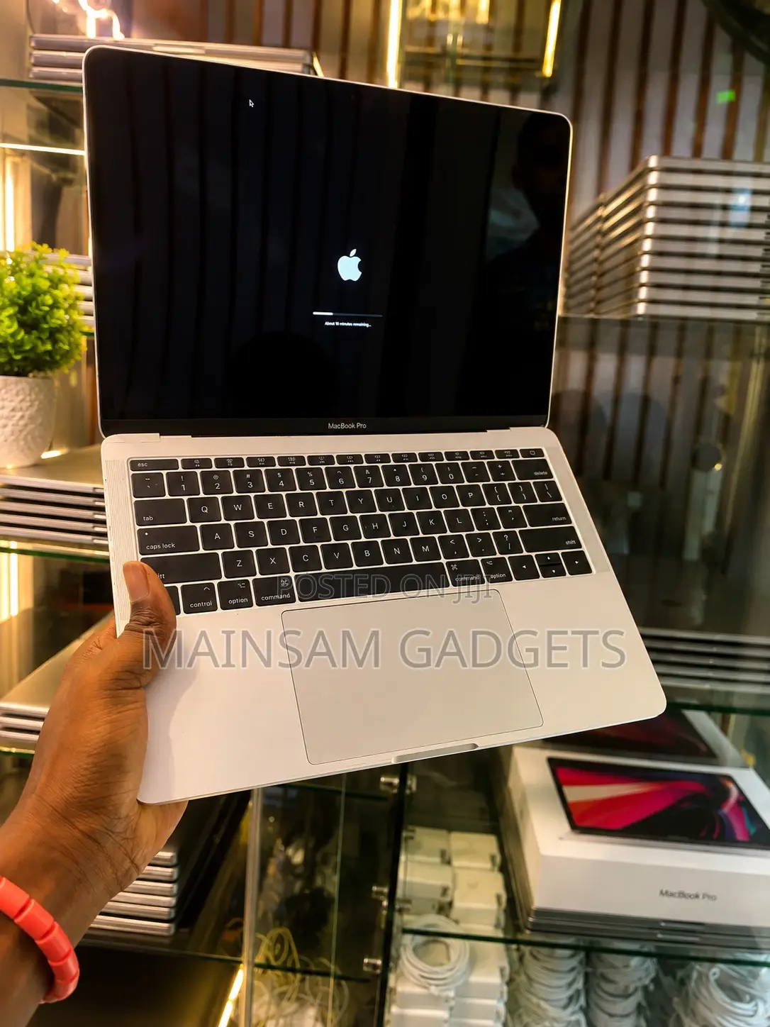 Laptop Apple MacBook Pro 2017 8GB Intel Core i5 SSD 256GB