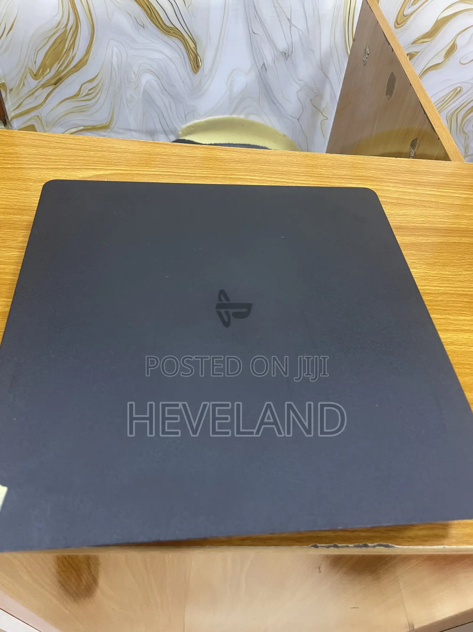 Belgium Ps4 Slim ( for Cd and Online Gaming)