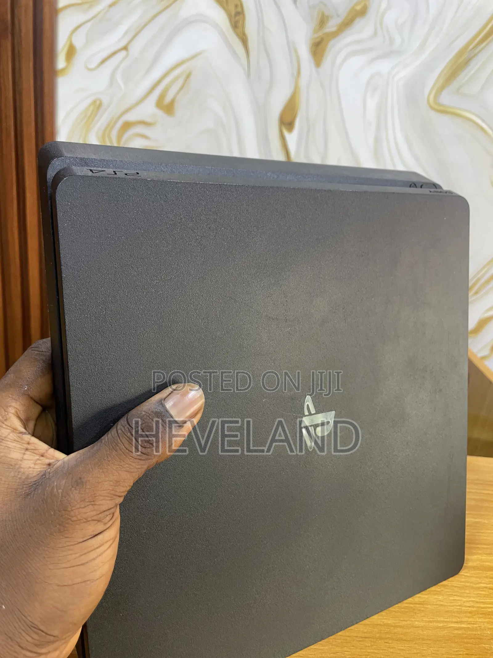 Belgium Ps4 Slim ( for Cd and Online Gaming)