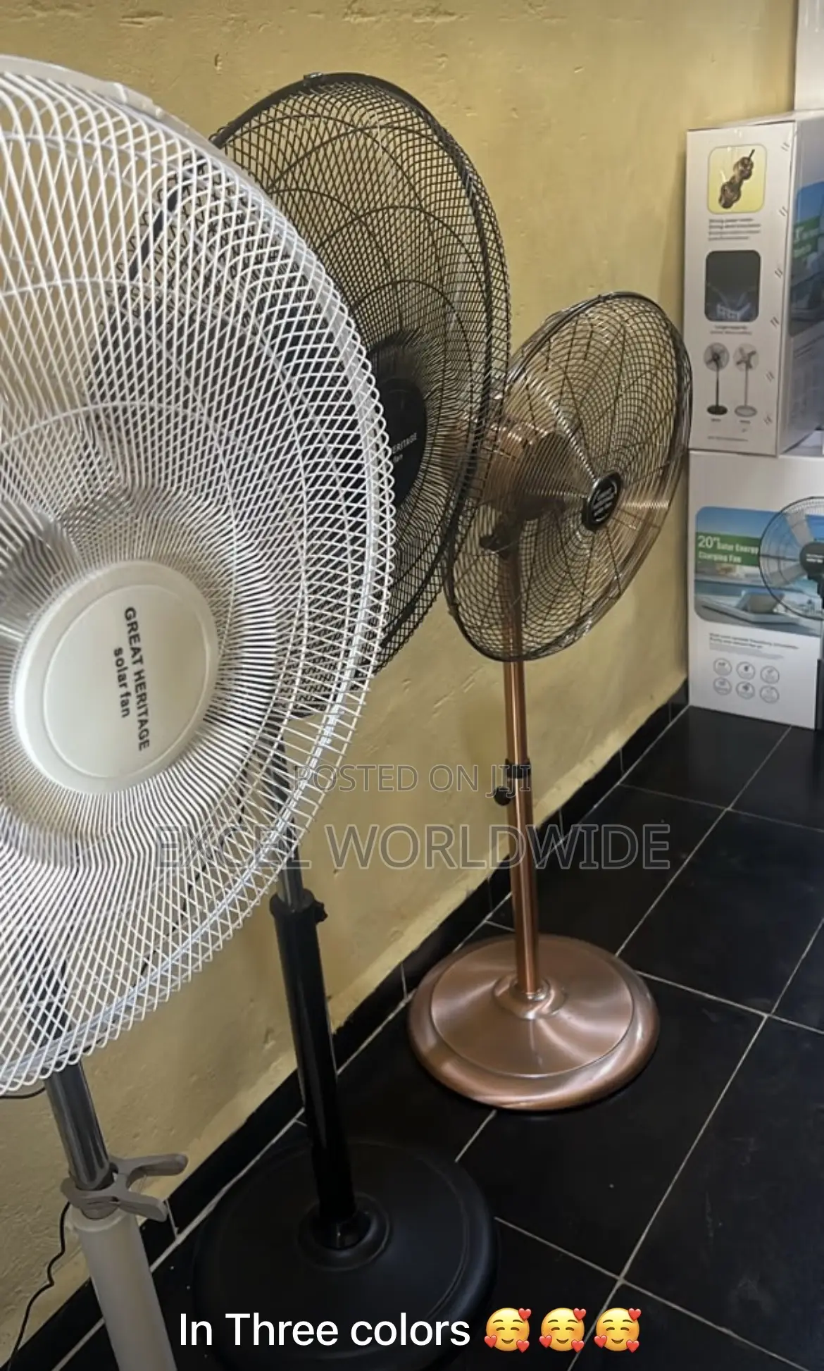 20“ Heritage Solar Rechargeable Fan Wit High Capacity Lithium Battery