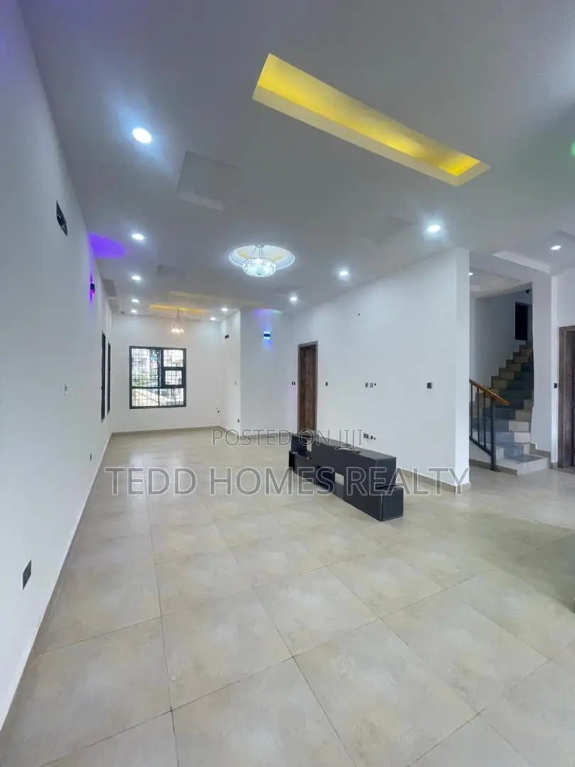 4bdrm Duplex in Lakeview Estate, Lekki Phase 2 for rent