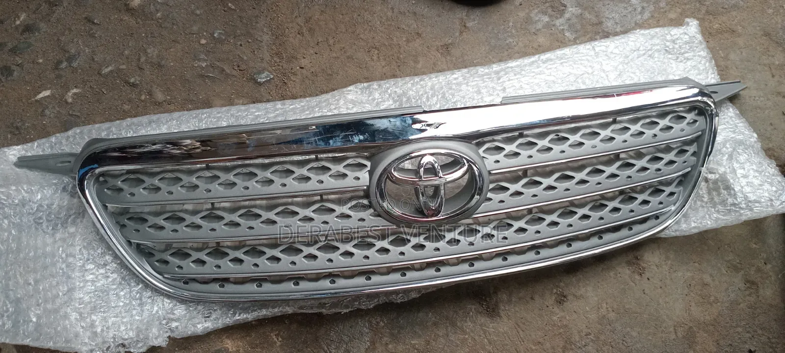 Fornt Grille Toyota Corolla 2006