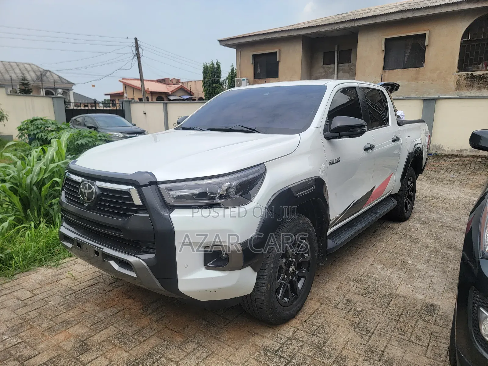 Toyota Hilux 2024 White