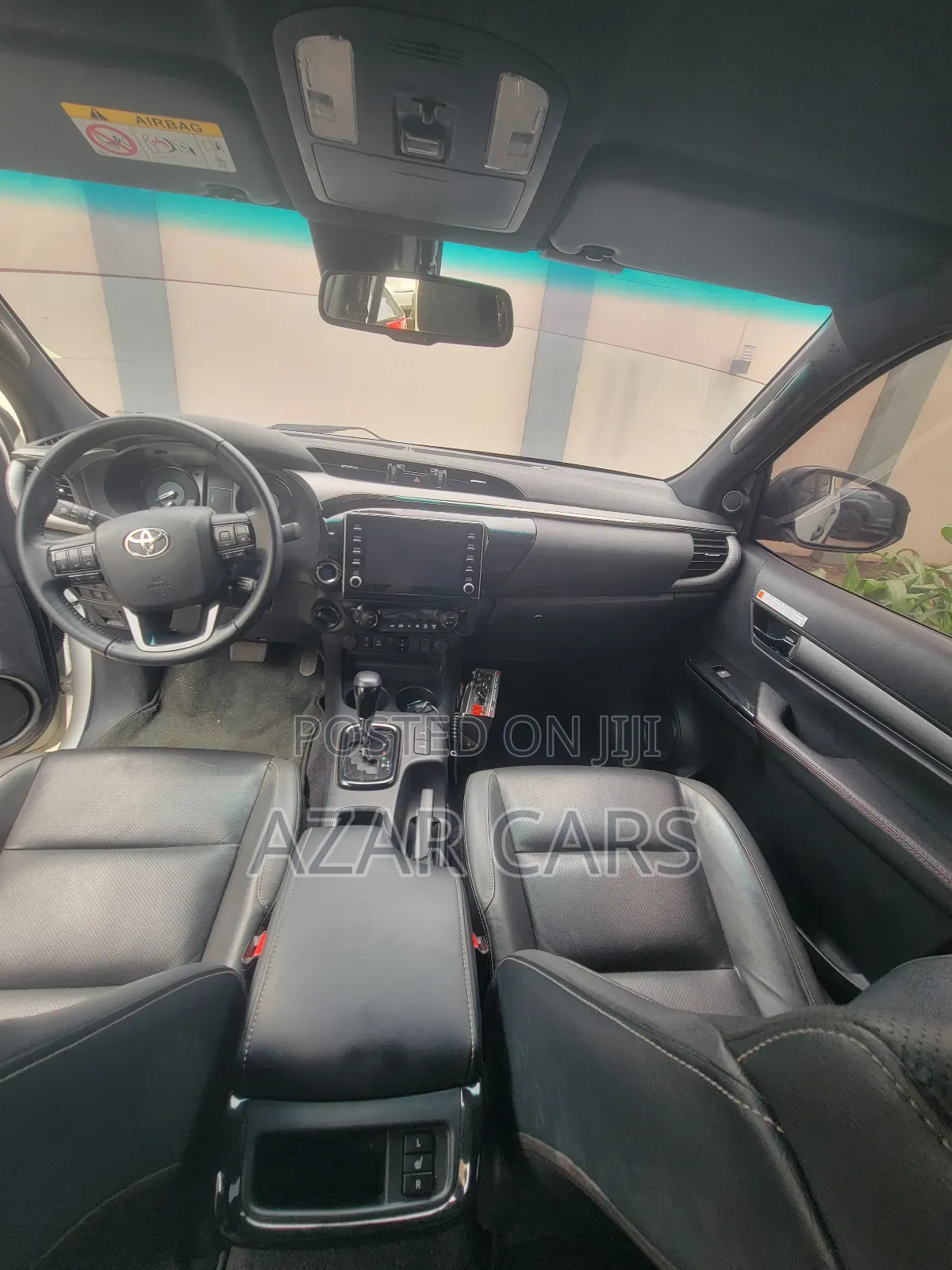 Toyota Hilux 2024 White