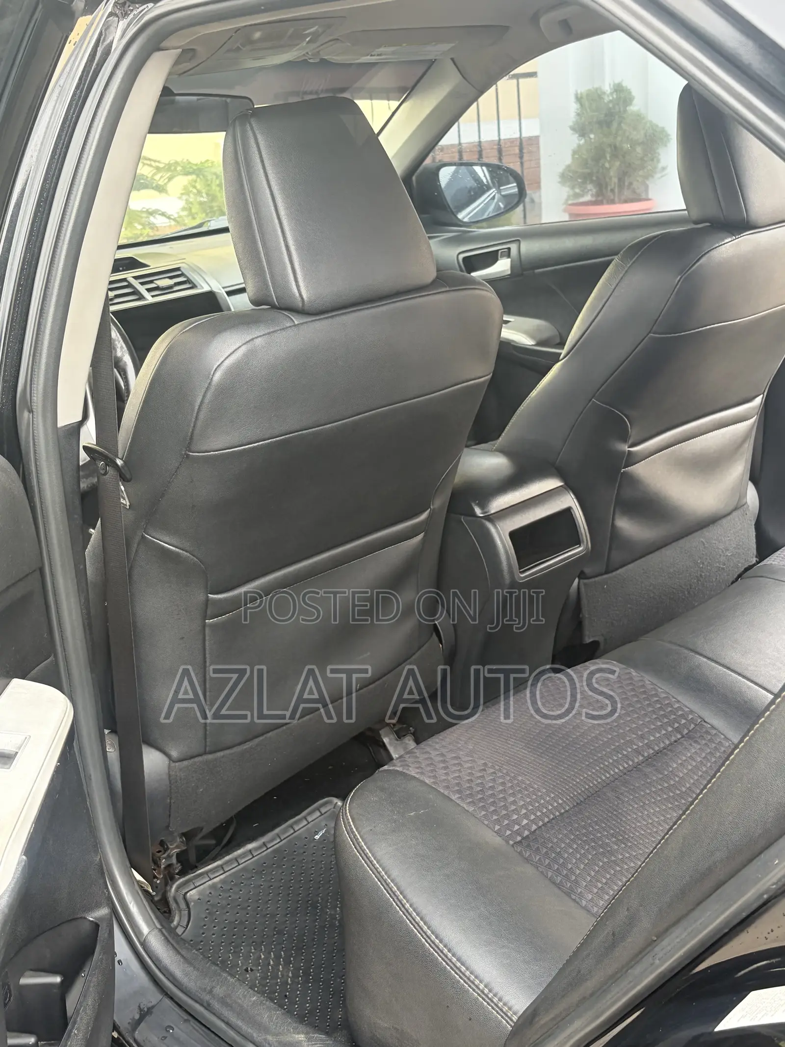 Toyota Camry SE 4dr Sedan (2.5L 4cyl 6A) 2012 Black