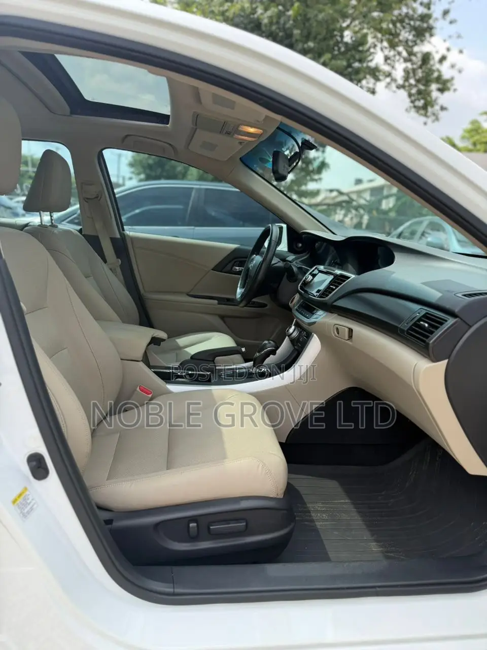 Honda Accord EX-L V-6 4dr Sedan w/Navigation (3.5L 6cyl 6A) 2014 White