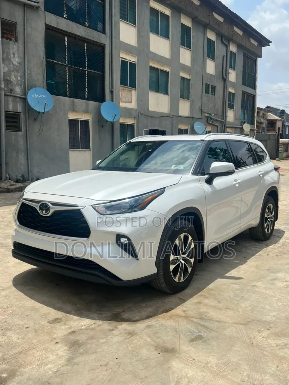 Toyota Highlander XLE 2022 White