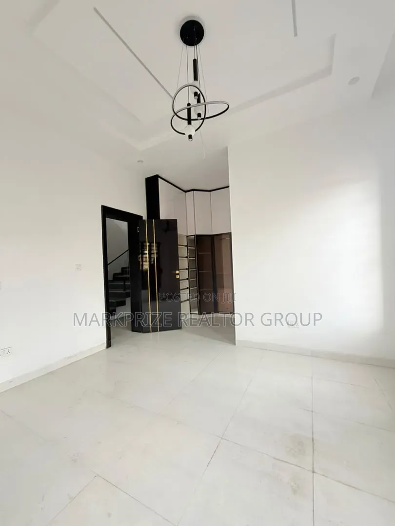 4bdrm Duplex in Amuwo Odofin Lagos for sale