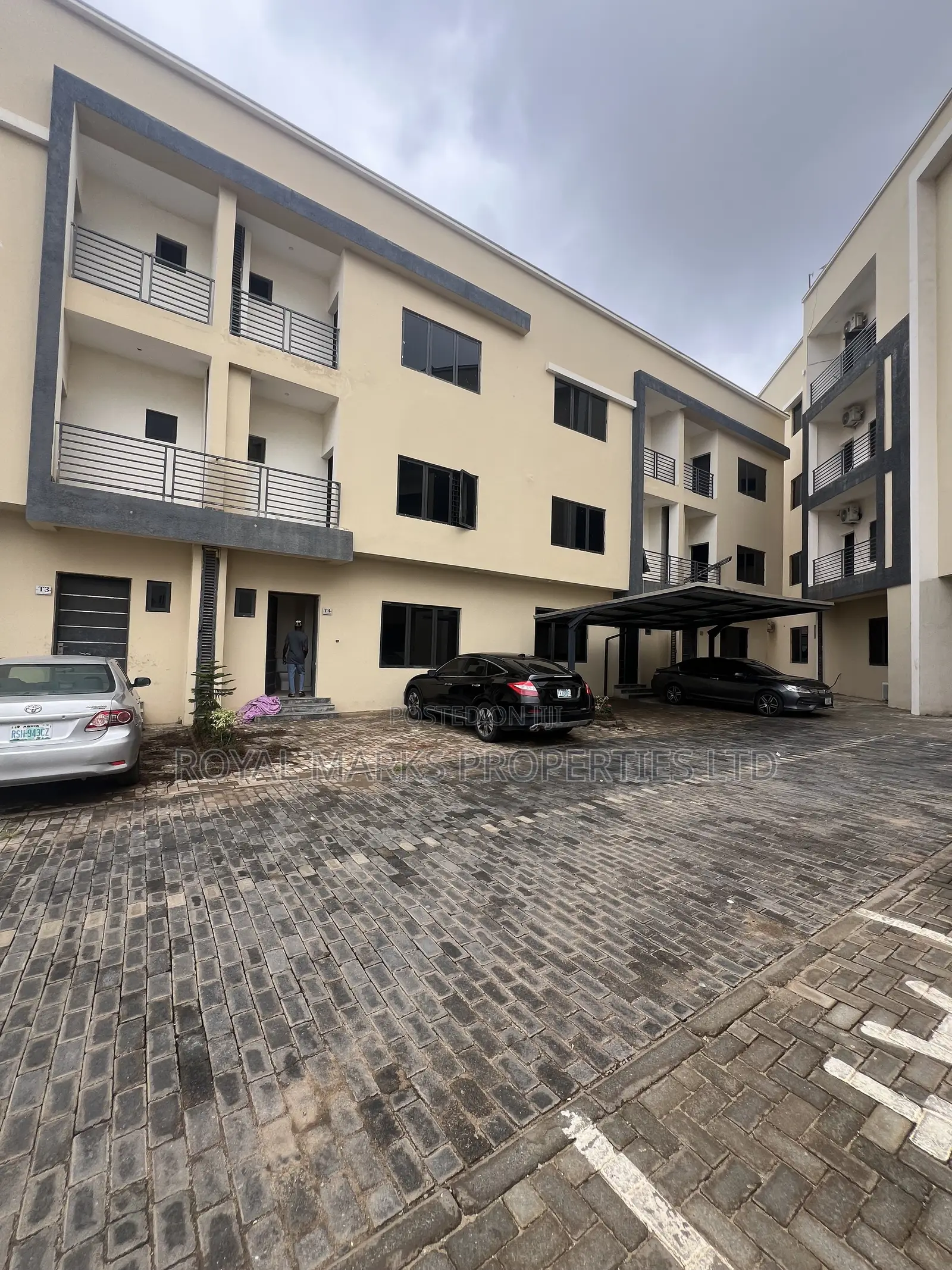 4bdrm Duplex in Mabushi for rent